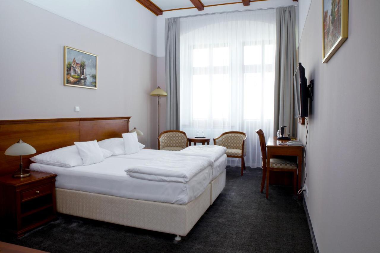 Wellness Hotel Ida ฟรันทิชโกวี ลาซเน ภายนอก รูปภาพ
