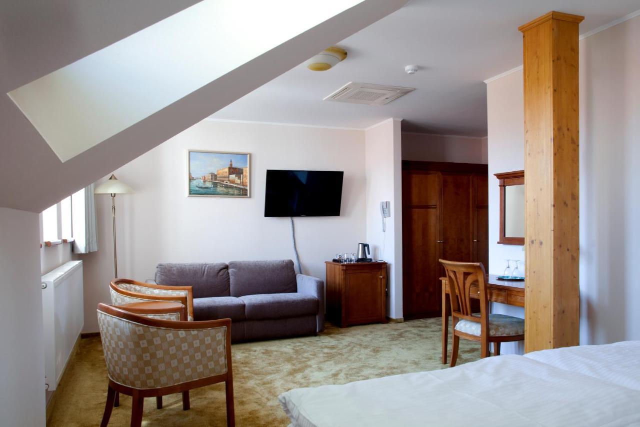 Wellness Hotel Ida ฟรันทิชโกวี ลาซเน ภายนอก รูปภาพ