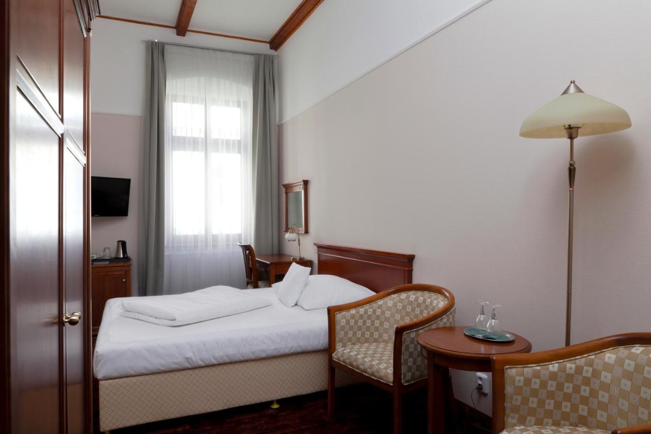 Wellness Hotel Ida ฟรันทิชโกวี ลาซเน ภายนอก รูปภาพ