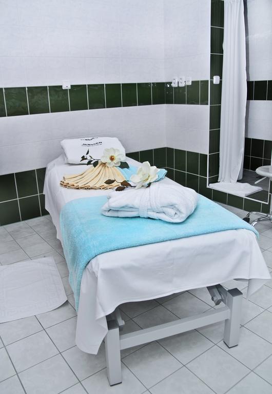 Wellness Hotel Ida ฟรันทิชโกวี ลาซเน ภายนอก รูปภาพ